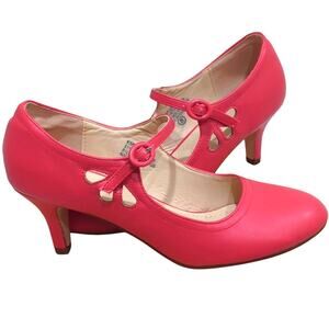 Chase & Chloe Kimmy Low 21 Red Mary Jane Heels Women's size 8 Round Toe Cutout